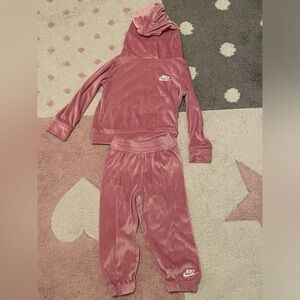 Girls 2t Nike velour set